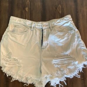 Guess Whitewash Jean shorts